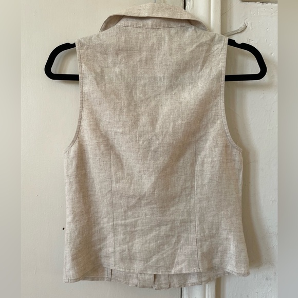 WAYF Devin Linen Sleeveless Shirt - Picture 4 of 6